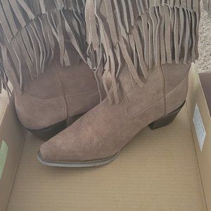 Fringe  boots.